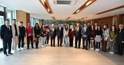 Başkan Yılmaz gen&ccedil;lerle buluştu