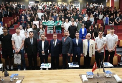  Başkan Sezgin, Mudanya &Uuml;niversitesi&rsquo;nde &ouml;ğrencilerle buluştu 