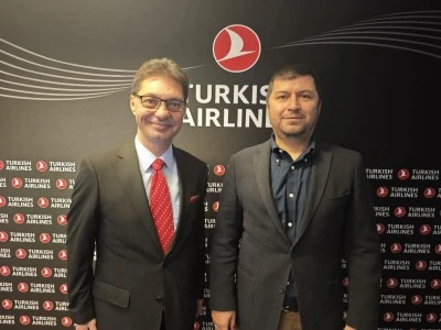 Başkonsolos Erdoğan&rsquo;dan THY M&uuml;nih M&uuml;d&uuml;r&uuml; &Ouml;zt&uuml;rk&rsquo;e iade-i ziyaret