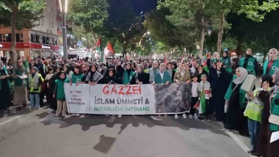 Batman&rsquo;da binlerce kişi Gazze i&ccedil;in y&uuml;r&uuml;d&uuml;
