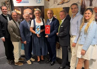 BAVYERA'DA TARİHİ İMZA: DEHOGA İLE G&Uuml;&Ccedil;LER BİRLEŞTİ