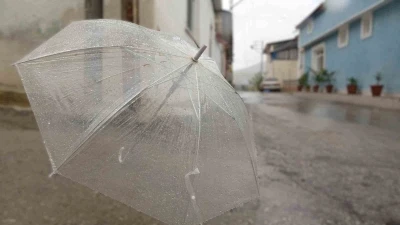 Bayburt i&ccedil;in kuvvetli yağış ve r&uuml;zgar uyarısı yapıldı
