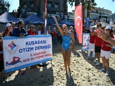 Bengisu Avcı, otizmli bireyler i&ccedil;in kula&ccedil; attı