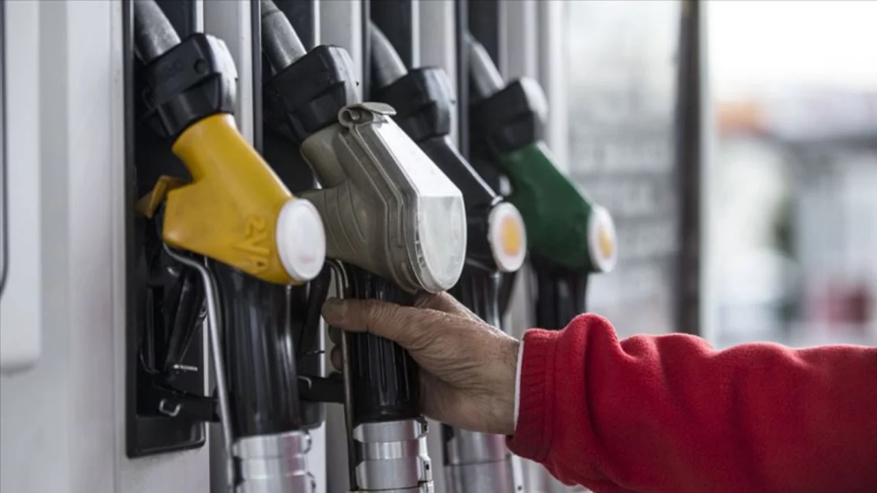 Benzine zam geldi! 