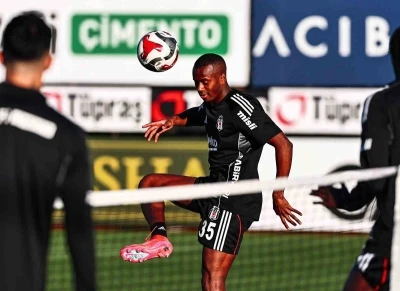 Beşiktaş, g&uuml;n&uuml; &ccedil;ift antrenmanla tamamladı