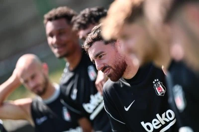  Beşiktaş, Midtjylland ma&ccedil;ı hazırlıklarını s&uuml;rd&uuml;rd&uuml;