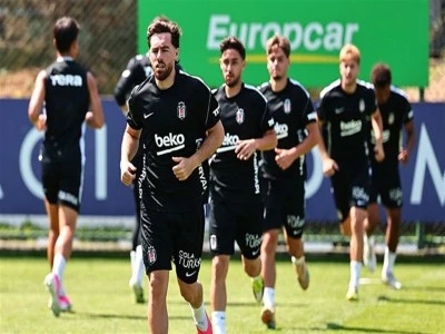 Beşiktaş, Midtjylland ma&ccedil;ı hazırlıklarını s&uuml;rd&uuml;rd&uuml;