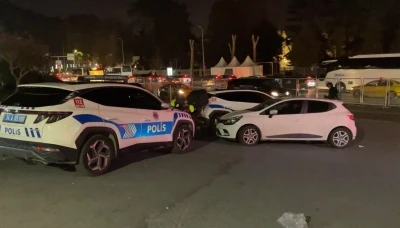 Beşiktaş'ta taraftarlar arasında &ccedil;ıkan kavgada 1 kişi yaralandı