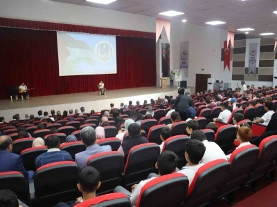 Besni İmam Hatip Ortaokulu&rsquo;ndan Kud&uuml;s temalı şiir dinletisi
