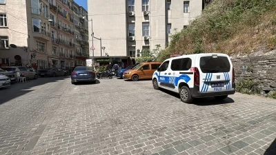 Beyoğlu&rsquo;nda otopark &ccedil;alışanına silahlı saldırı