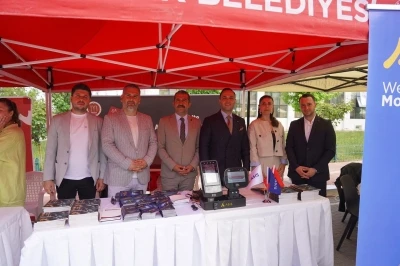 Bilecik Belediye Başkan Yardımcıları Bilim ve K&uuml;lt&uuml;r Şenliği&rsquo;nde &ouml;ğrencilerle buluştu
