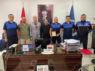 Bilecik&rsquo;te başarılı operasyonlara imza atan zabıtalara plaket verdi
