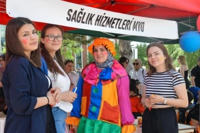 Bilecik&rsquo;te Bilim ve K&uuml;lt&uuml;r Şenliğine binlerce kişi katıldı
