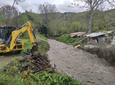 Bilecik&rsquo;te yoğun yağış sonrası Sorgun ve Karasu dereleri taştı
