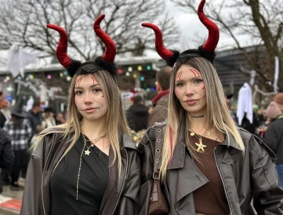 Bin yıllık Balkan geleneği 'Koleda', renkli g&ouml;r&uuml;nt&uuml;lerle kutlanıyor