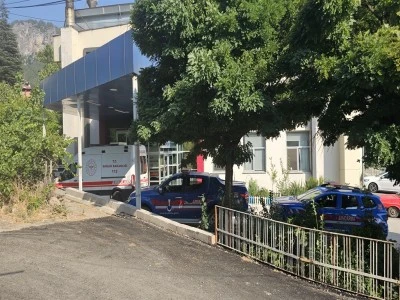 Bir aylık bebeği annesi emzirdi sonra &ouml;l&uuml;s&uuml;n&uuml; buldu