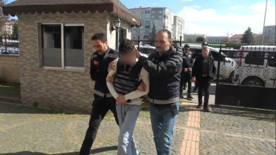 Bir &ccedil;ocuk pompalı t&uuml;fekle ev basıp cinayet işledi