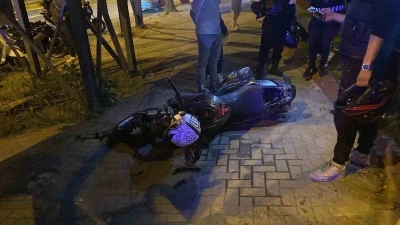 Bir saat arayla iki kez kaza şoku yaşadı: Hastanede yaşam m&uuml;cadalesi veriyor
