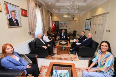 Birleşik Krallık b&uuml;y&uuml;kel&ccedil;isi Vali Akbıyık ve Başkan Aras&rsquo;ı ziyaret etti
