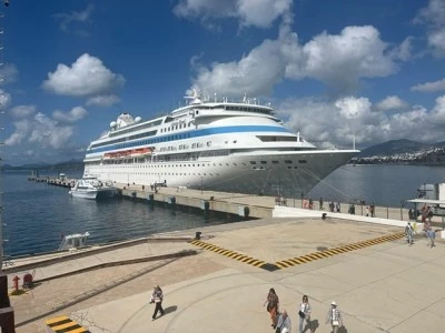 Bodrum'a 2 kruvaziyer toplam 2 bin 935 turist getirdi