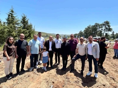 Bodrum&rsquo;da fidanlar anneler i&ccedil;in k&ouml;k saldı
