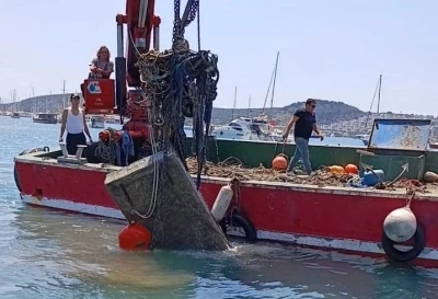 Bodrum&rsquo;da tonoz temizliği s&uuml;r&uuml;yor
