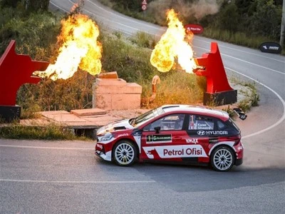 Bodrum Rallisi'nde kazanan Team Petrol Ofisi pilotu Kerem Kazaz oldu