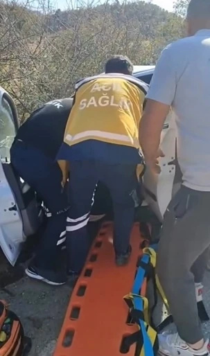 Bolu&rsquo;da otomobil ile kamyon &ccedil;arpıştı; 1 &ouml;l&uuml;