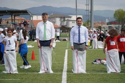 Bolu&rsquo;da "Geleneksel &Ccedil;ocuk Şenliği" renkli g&ouml;r&uuml;nt&uuml;lere sahne oldu
