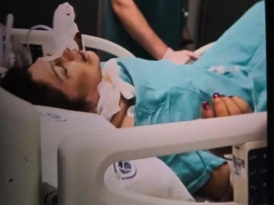 Boşandığı kadına kefen yollayıp 8 yerinden bı&ccedil;akladı