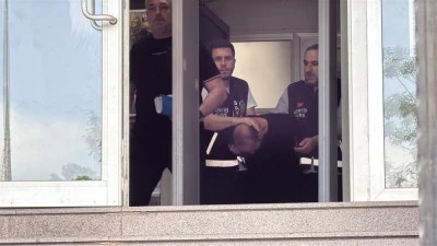  Boşandığı eşini ruhsatsız silahla &ouml;ld&uuml;rm&uuml;şt&uuml;...