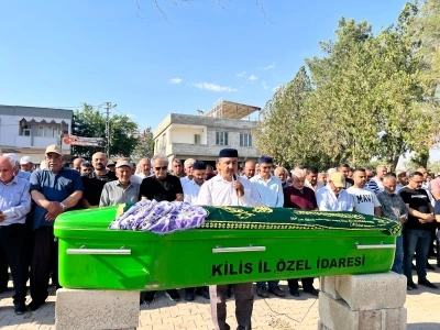 Boşanma aşamasındaki eşi tarafından &ouml;ld&uuml;r&uuml;len kadın son yolculuğuna uğurlandı
