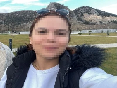 Boşanma aşamasındaki eşini &ccedil;ocuğunun g&ouml;z&uuml; &ouml;n&uuml;nde bı&ccedil;akladı