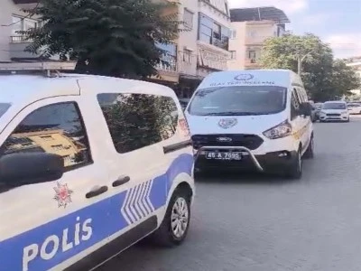 Boşanma aşamasındaki eşini &ouml;ld&uuml;rd&uuml;, kızını yaraladı
