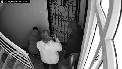 Boşanmaya &ccedil;alıştığı eşi, yapmadığını bırakmadı