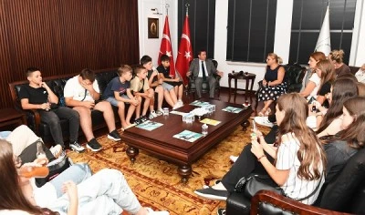 Bosnalı &ouml;ğrenciler Bursa'ya hayran kaldı