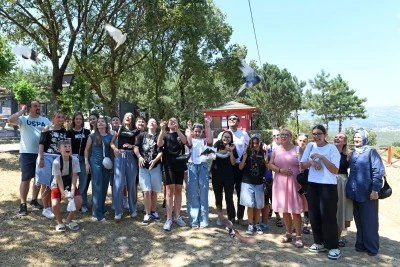 Bosnalı &ouml;ğrenciler Osmangazi&rsquo;de hayvan sevgisiyle buluştu