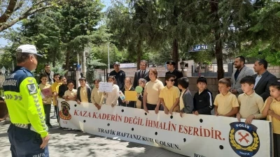 Bozkır&rsquo;da ilkokul &ouml;ğrencilerine trafik eğitimi
