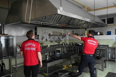 Boz&uuml;y&uuml;k Belediye İtfaiyesi&rsquo;nden yurtlara yangın denetimi
