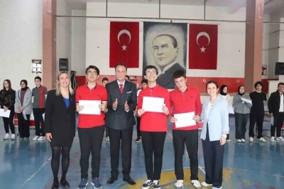 Boz&uuml;y&uuml;k&rsquo;te Liseler Arası K&uuml;lt&uuml;r ve Akt&uuml;alite Yarışması
