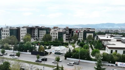 BT&Uuml;&rsquo;l&uuml; 8 akademisyenden b&uuml;y&uuml;k başarı...