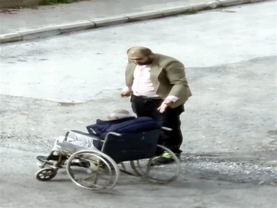 Bu şekilde evlat olmaz olsun! 
