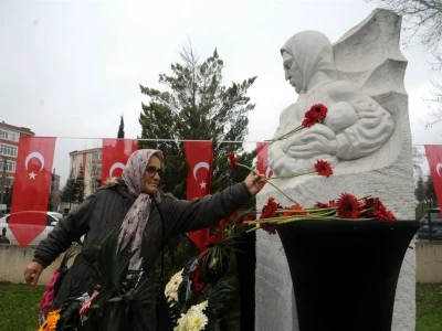 Bulgaristan T&uuml;rklerinin direnişinin sembol&uuml; T&uuml;rkan bebek, Edirne&rsquo;de anıldı