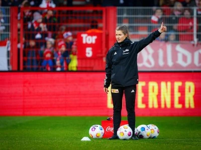 Bundesliga'nın ilk kadın teknik direkt&ouml;r&uuml; Marie-Louise Eta oldu