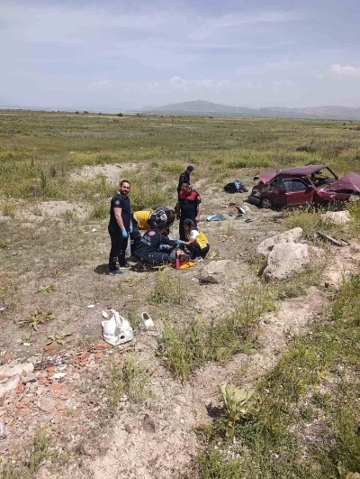 Burdur&rsquo;da otomobil şarampole devrildi: 1&rsquo;i &ccedil;ocuk 5 yaralı
