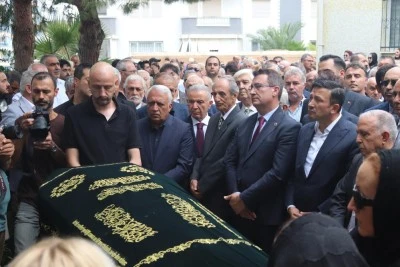 Burhan &Ouml;zfatura son yolculuğuna uğurlandı