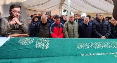Bursa basınının usta kalemi Erdal &Ouml;zd&uuml;r son yolculuğuna uğurlandı