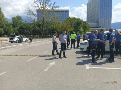 Bursa B&ouml;lge Adliyesi'nde pompalı t&uuml;fek ve tabancıların kullanıldığı kavga