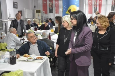 Bursa BUSADER'den huzurevi sakinleriyle iftar