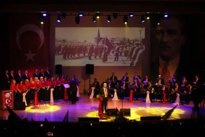 Bursa B&uuml;y&uuml;kşehir'den Cumhuriyet'in 103. yılına &ouml;zel T&uuml;rk m&uuml;ziği konseri